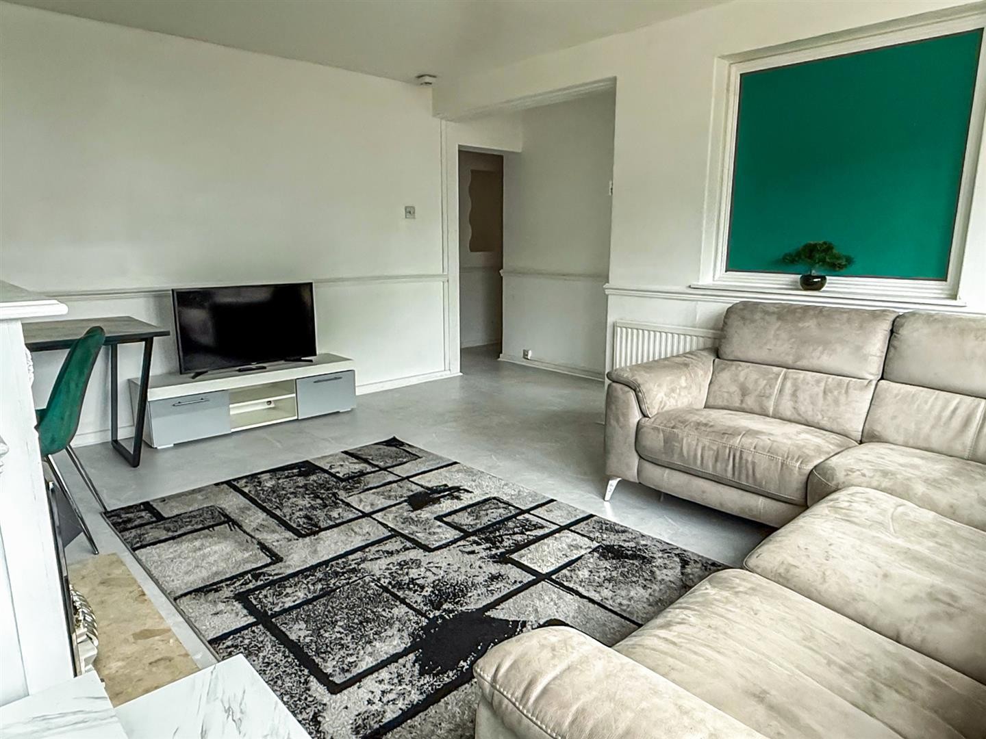 Loudon Avenue, Coundon, Coventry * VACANT & NO UPWARD CHAIN * image 1