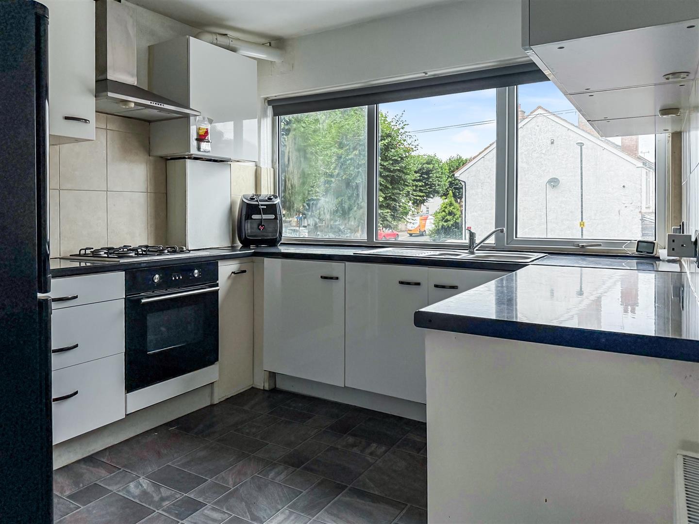 Loudon Avenue, Coundon, Coventry * VACANT & NO UPWARD CHAIN * image 5