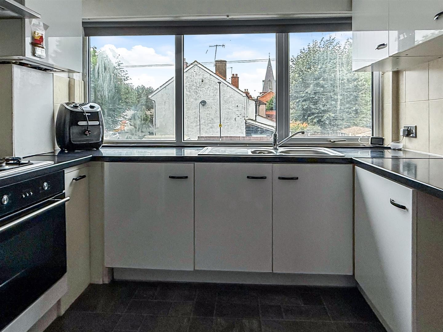 Loudon Avenue, Coundon, Coventry * VACANT & NO UPWARD CHAIN * image 6