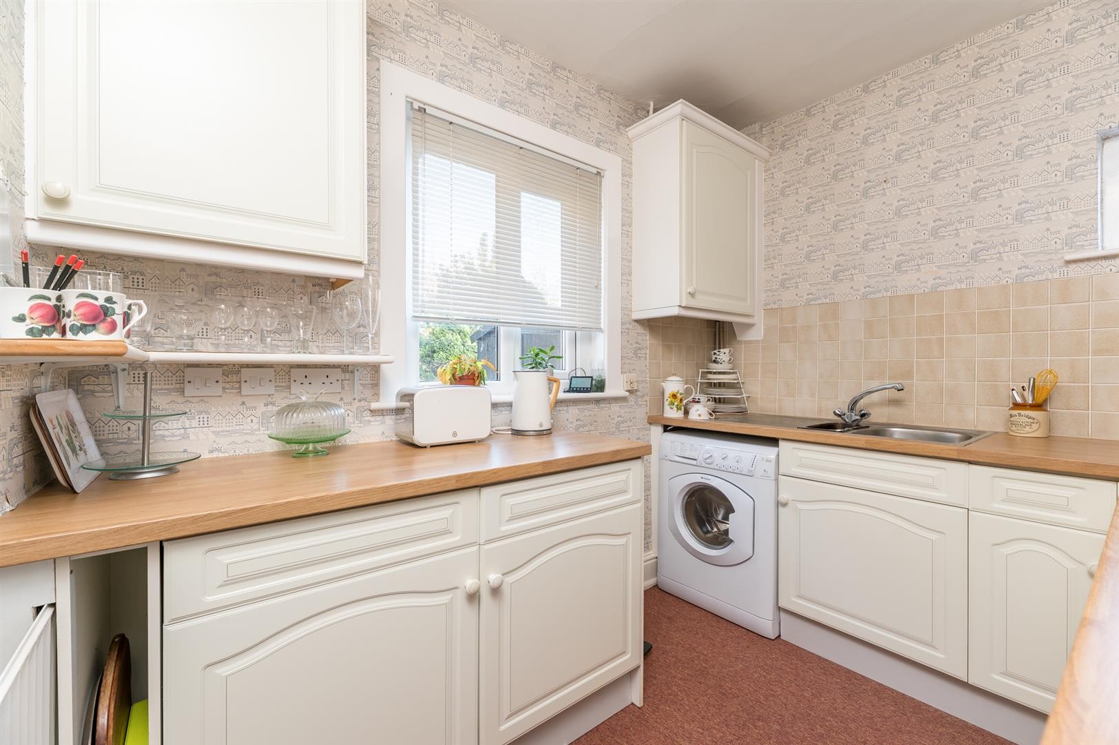 Weston Lane, Otley image 5