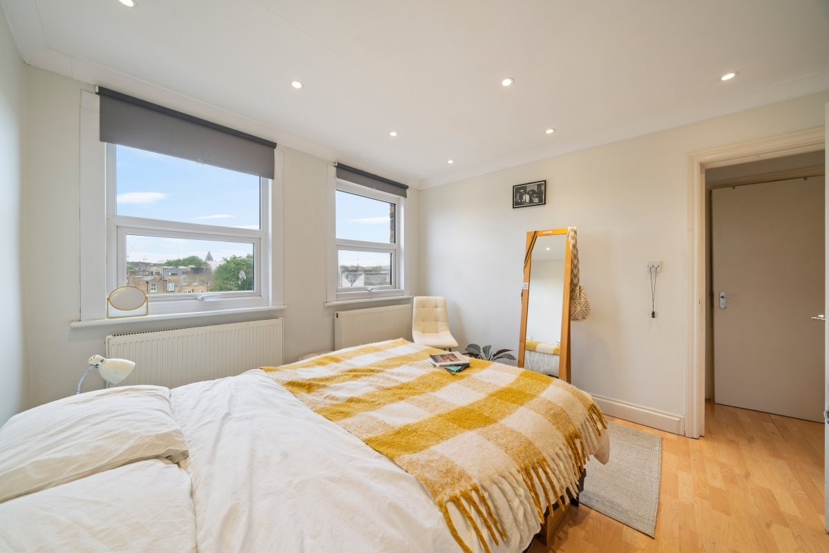 Hornsey road, Holloway image 9