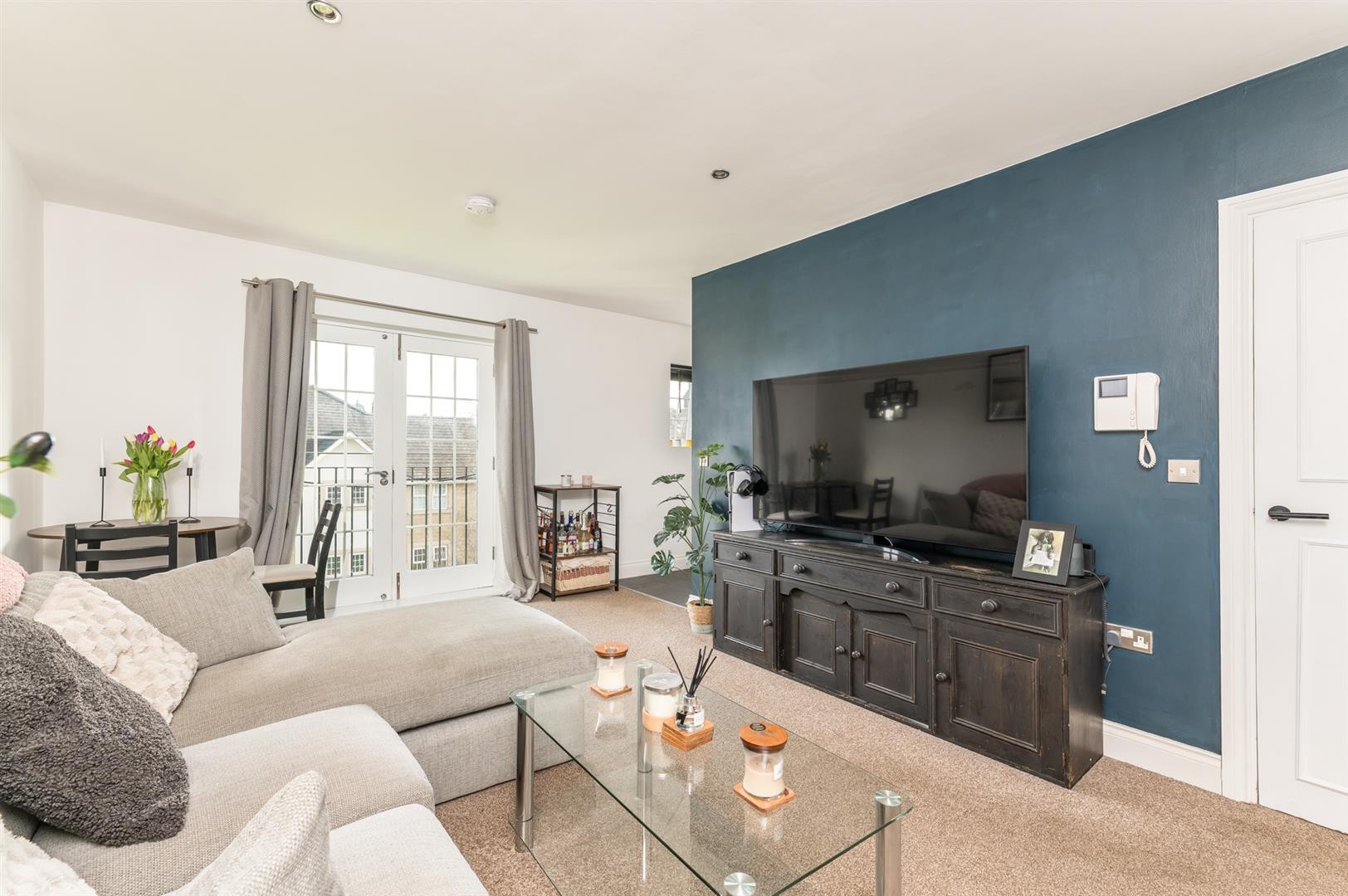 Escroft Court, Menston, image 3