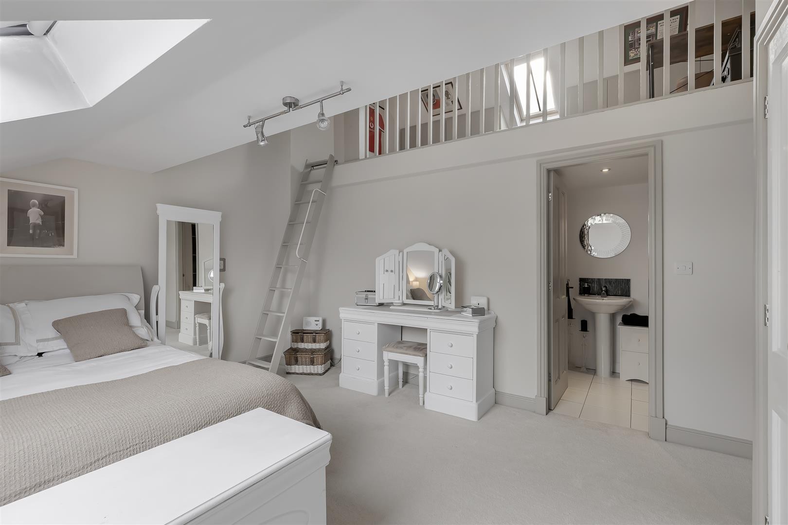 Home Farm Mews, Menston image 30