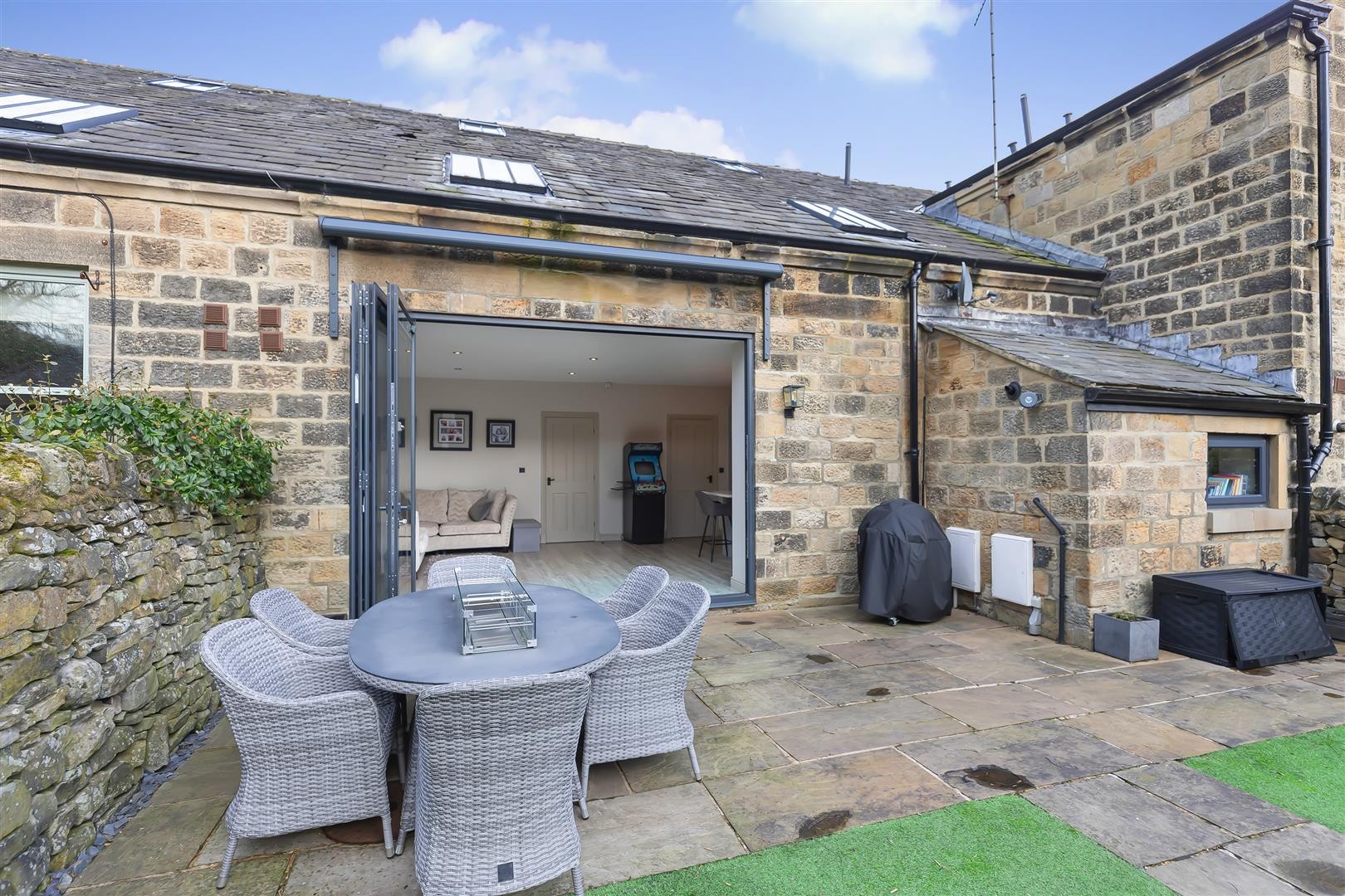 Home Farm Mews, Menston image 42