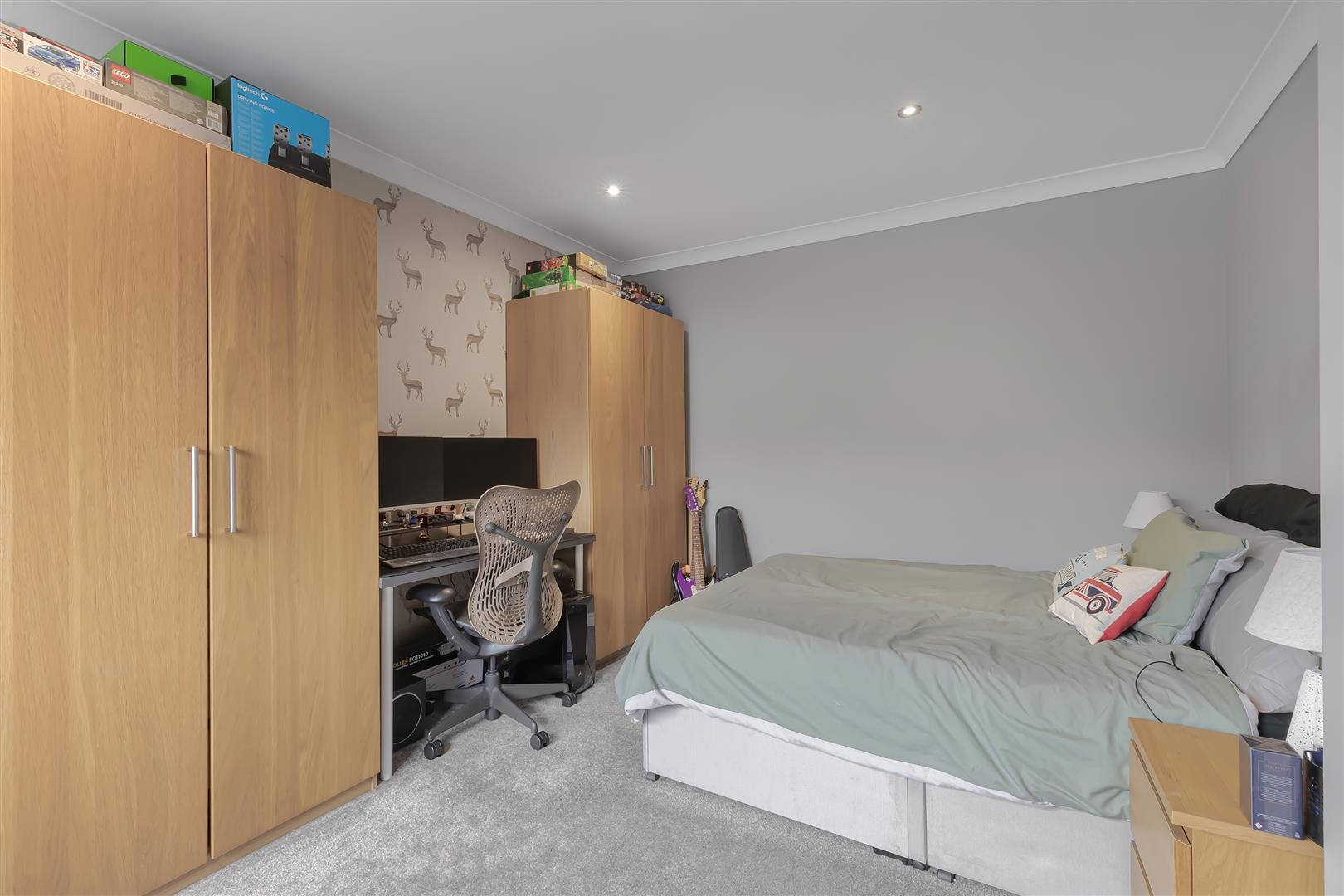 Shaw Lane Gardens, Guiseley image 11