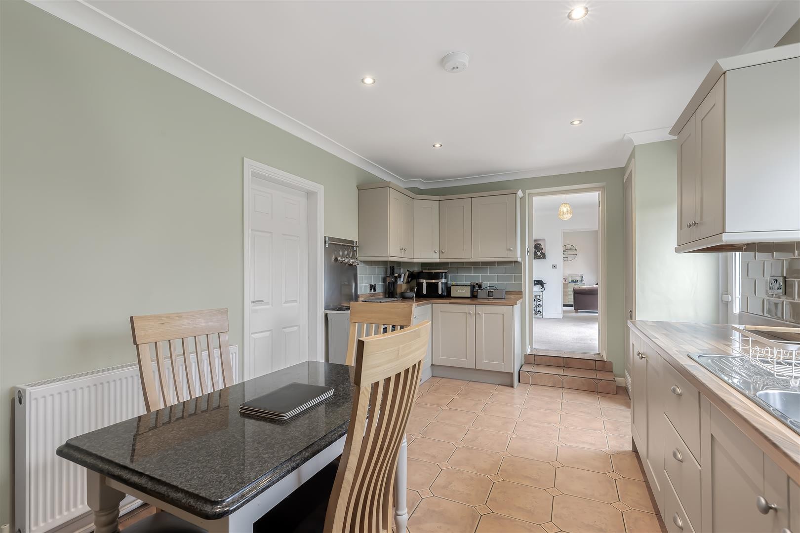 Shaw Lane Gardens, Guiseley image 3