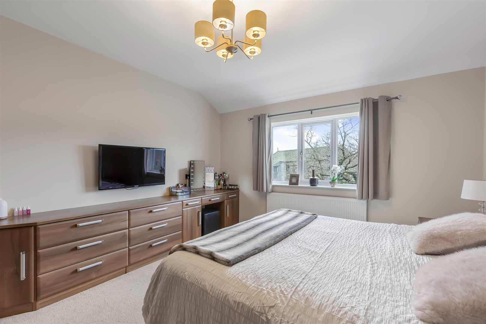 Shaw Lane Gardens, Guiseley image 22