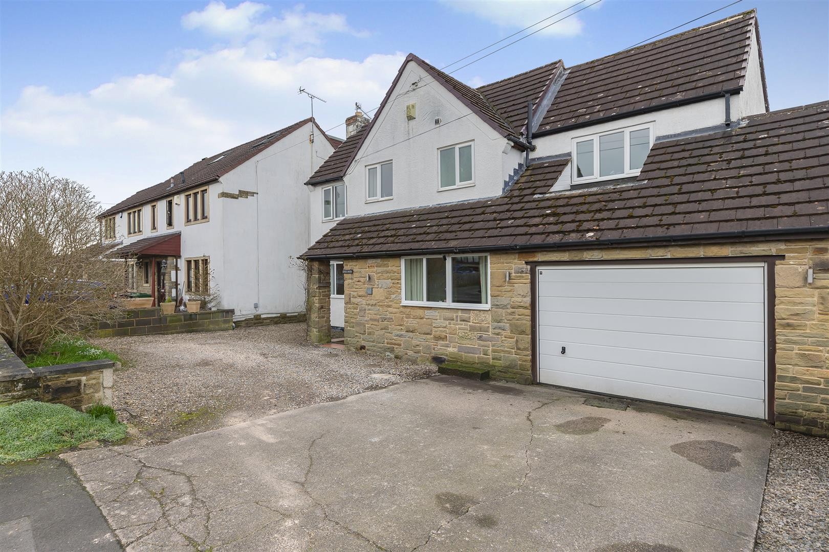 Shaw Lane Gardens, Guiseley image 29