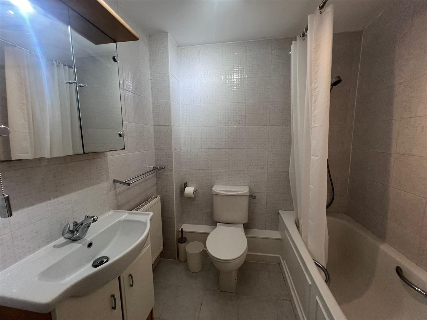 Orchard Avenue, Cheltenham image 7