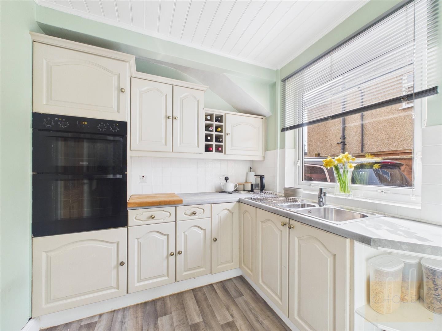 Parkside Drive, Churchdown, Gloucester image 11