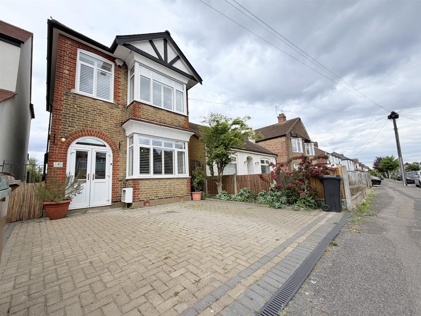 Hampton Road, London image 1