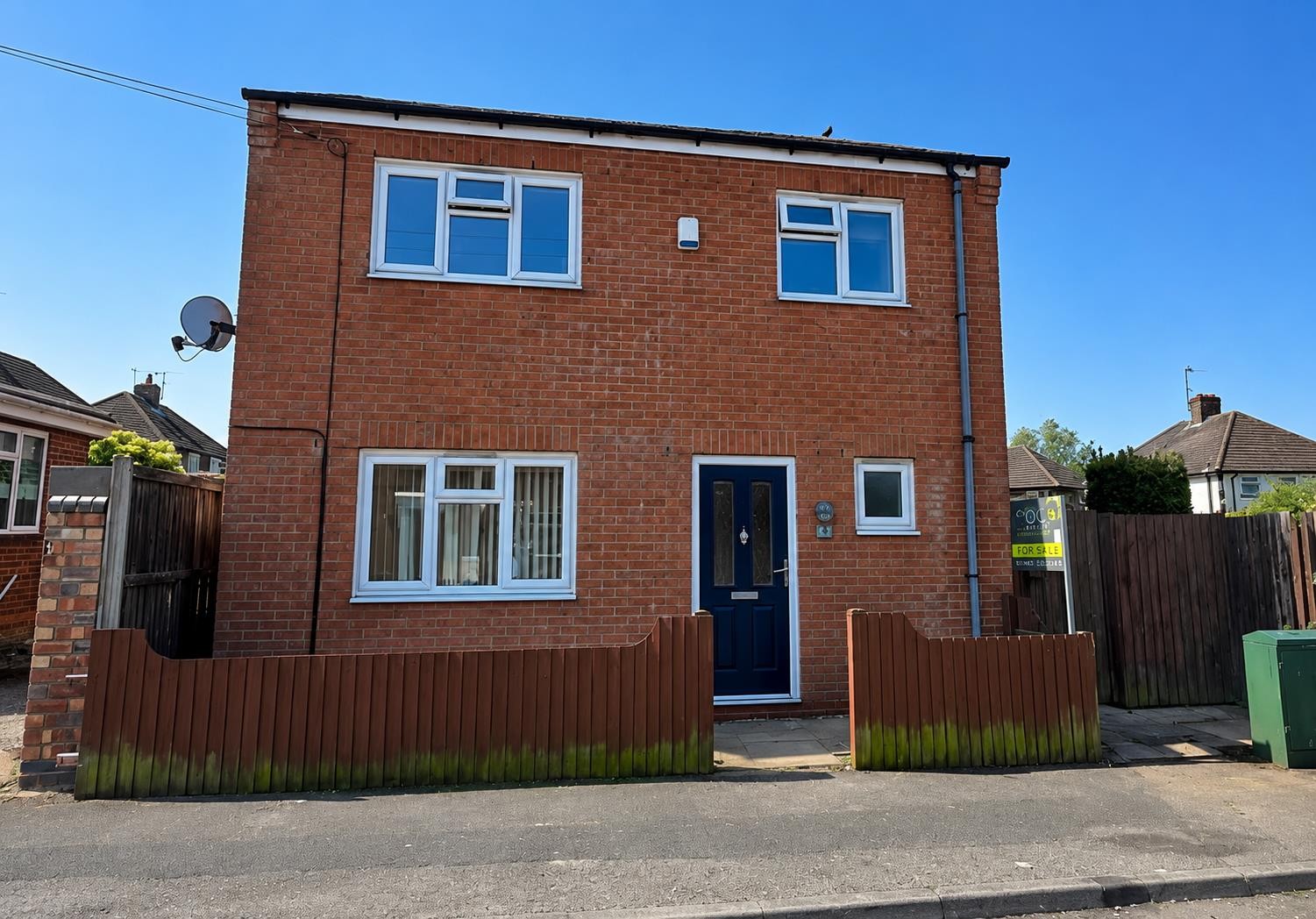 NO CHAIN - Shakespeare Way, Desborough, Kettering image 1