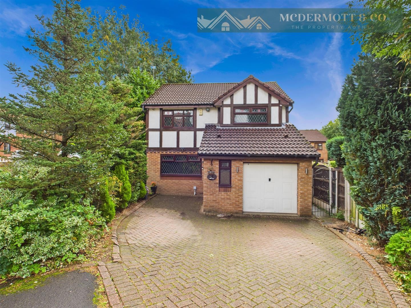 Lowcroft Crescent, Chadderton image 1