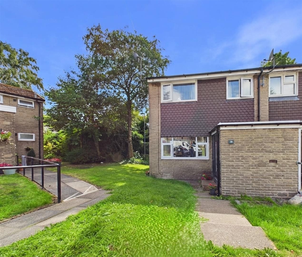 Chew Vale, Greenfield, Saddleworth image 1