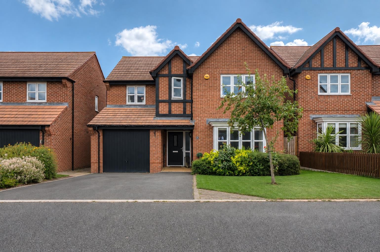Lavinia Crescent, Edwalton, Nottingham image 1