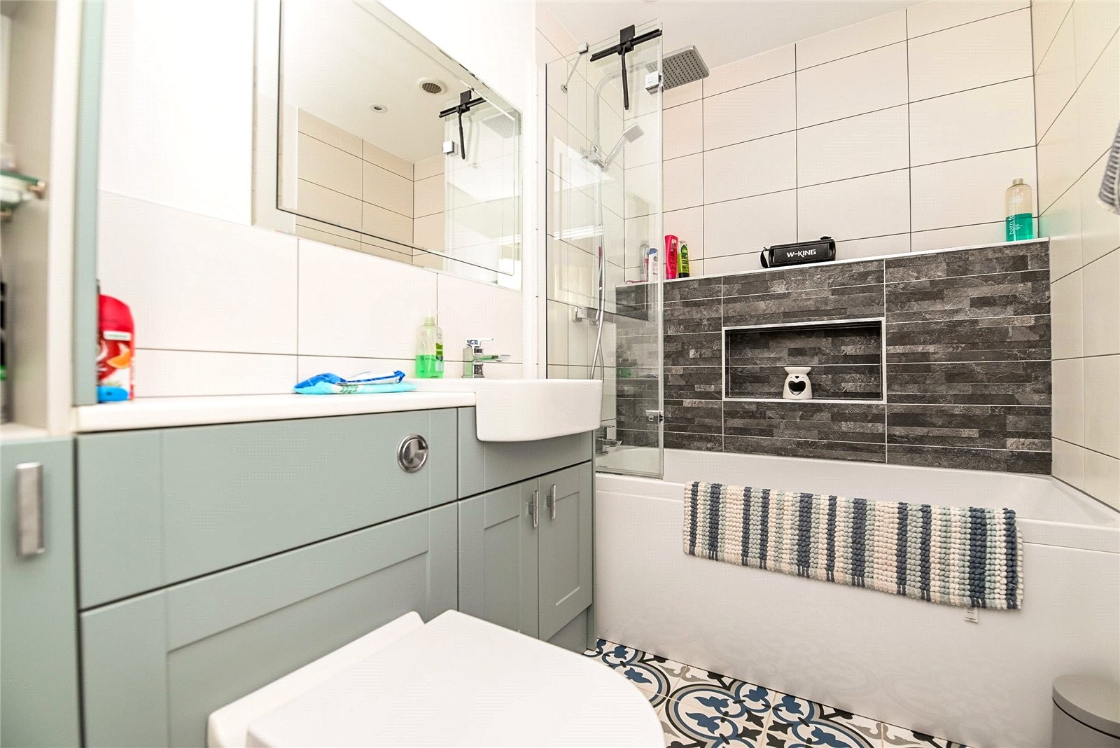 Highfield Close, Sway, Lymington image 6