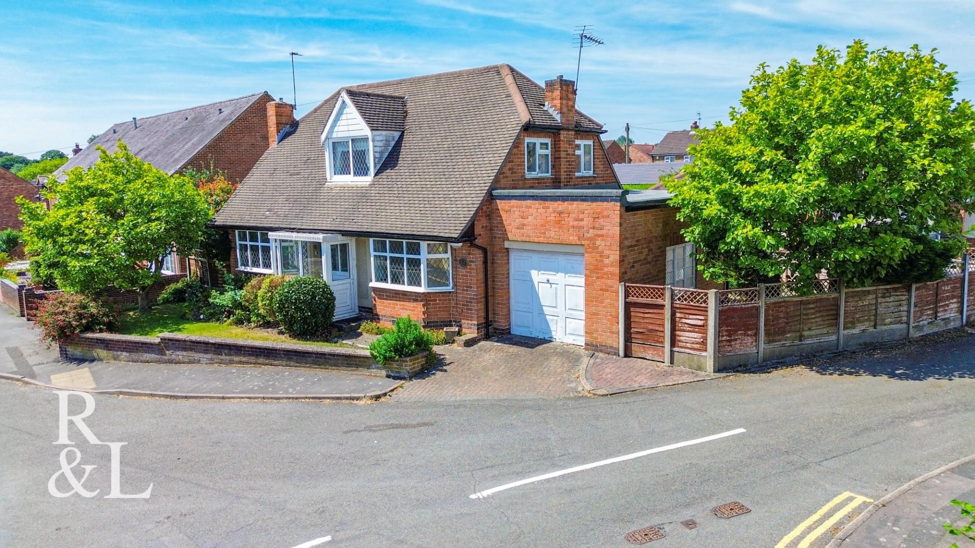 Rowena Drive, Ashby-De-La-Zouch image 1