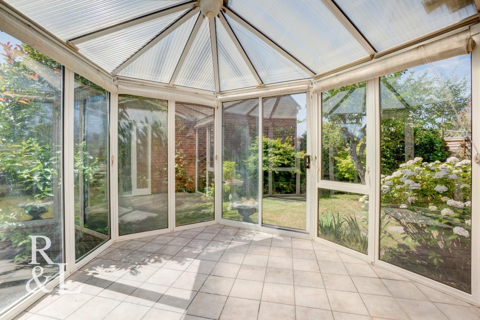 Rowena Drive, Ashby-De-La-Zouch image 6
