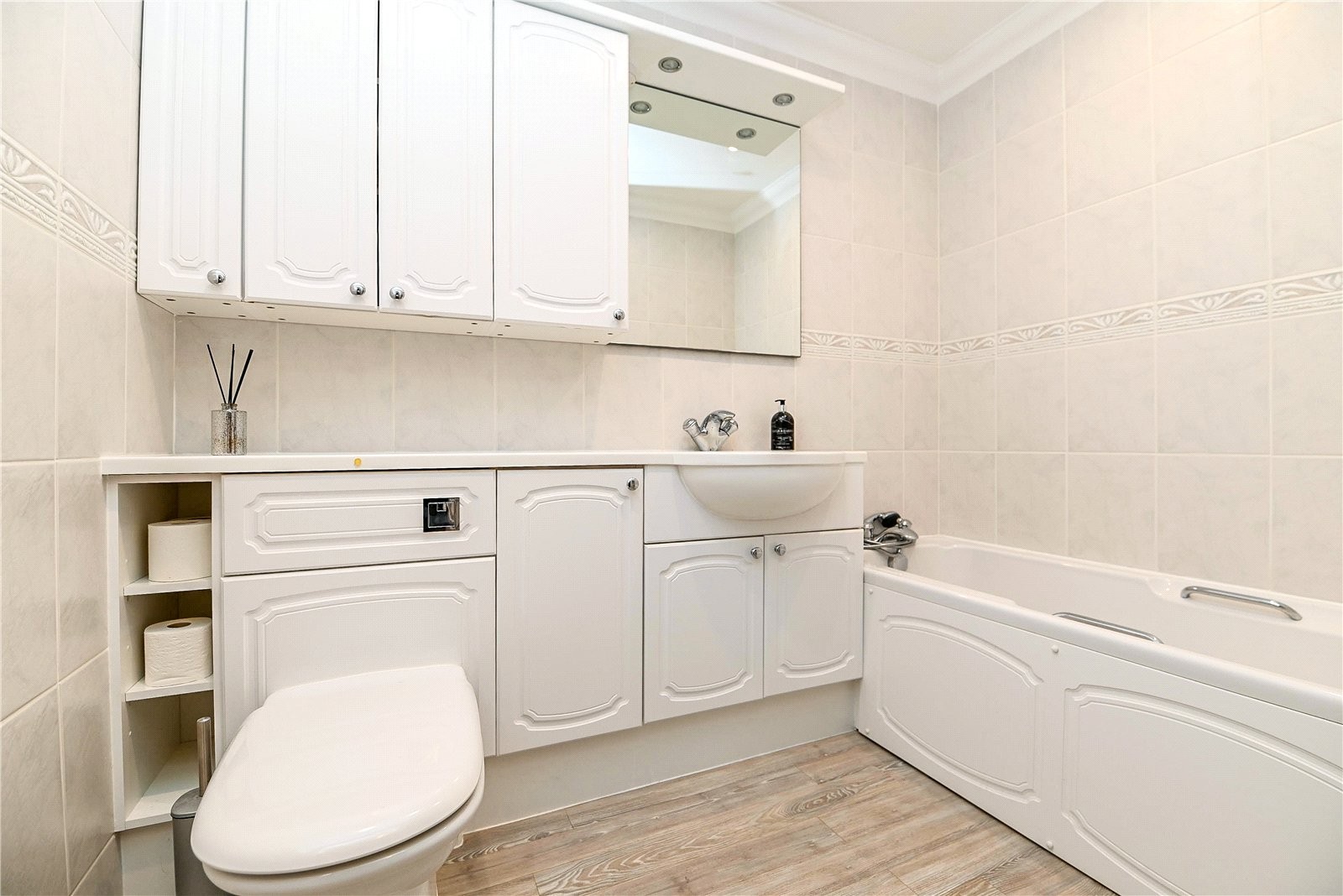 Barton Wood Road, Barton on Sea, New Milton image 11