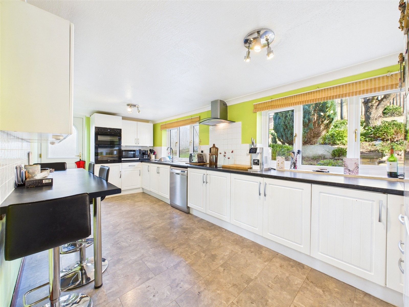 Taw Vale Avenue, North Tawton, Devon image 2