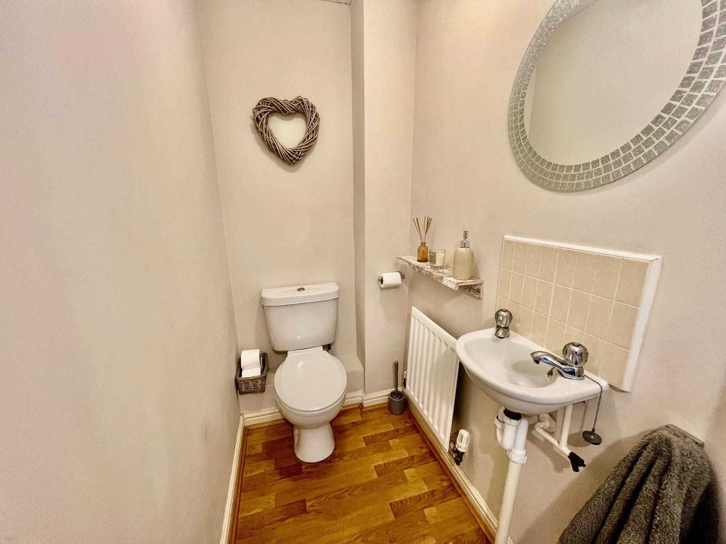 Thistle Drive, Desborough, Kettering image 4