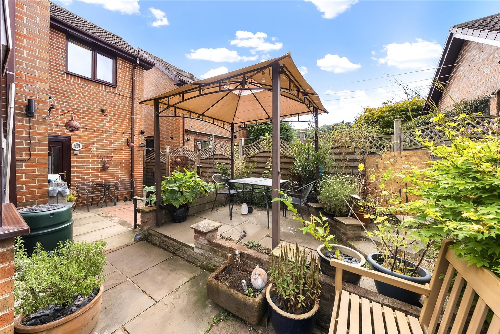 Fawkes Drive, Otley image 22