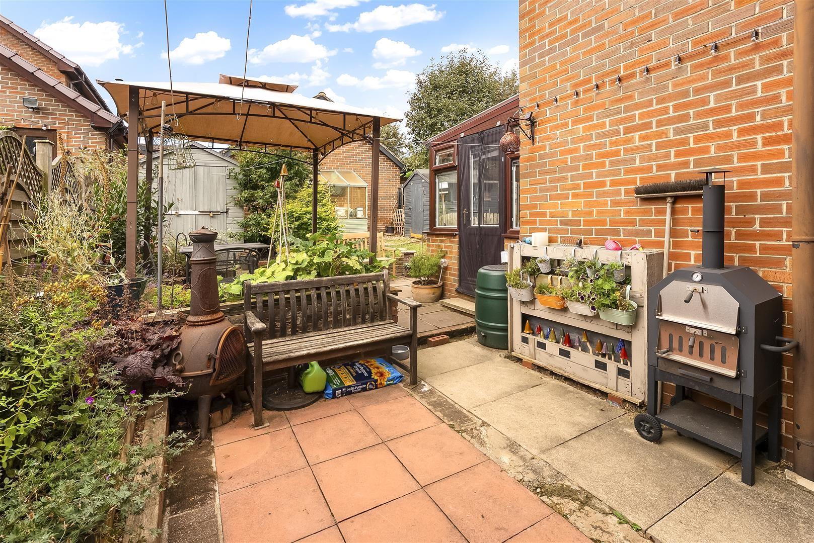 Fawkes Drive, Otley image 23