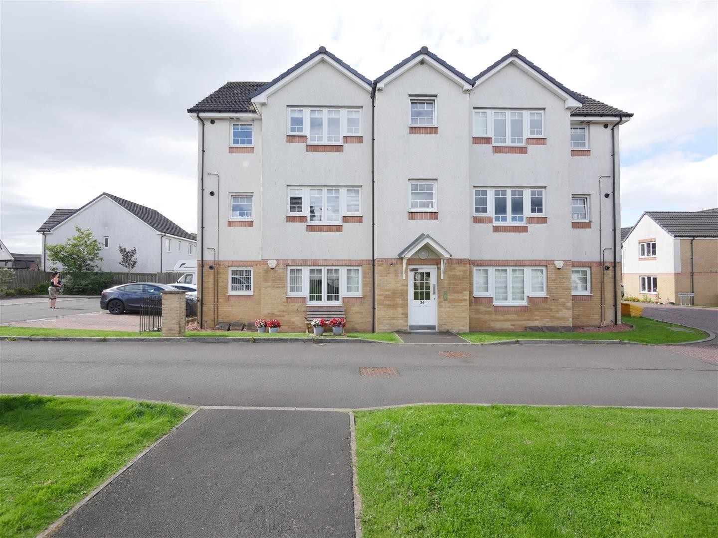 Farm Wynd,Woodilee Village,Lenzie image 1