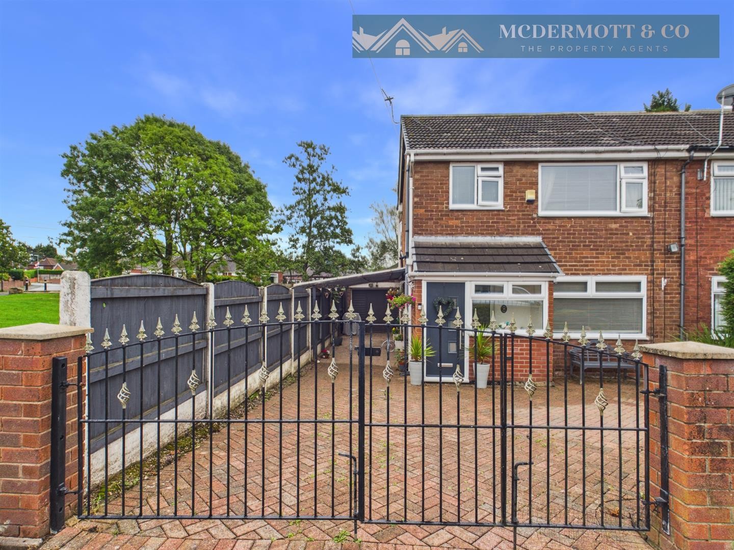 Norfolk Crescent, Failsworth image 1