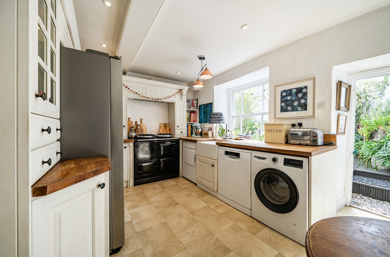 High Street, Dulverton, Somerset image 43