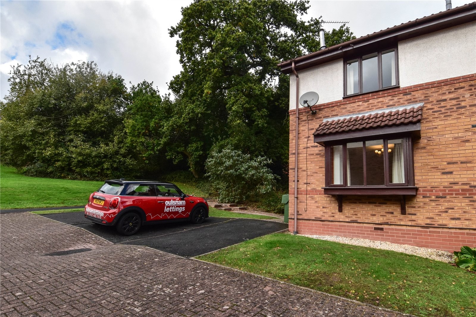 Cygnet Close, Alvechurch, Birmingham image 1