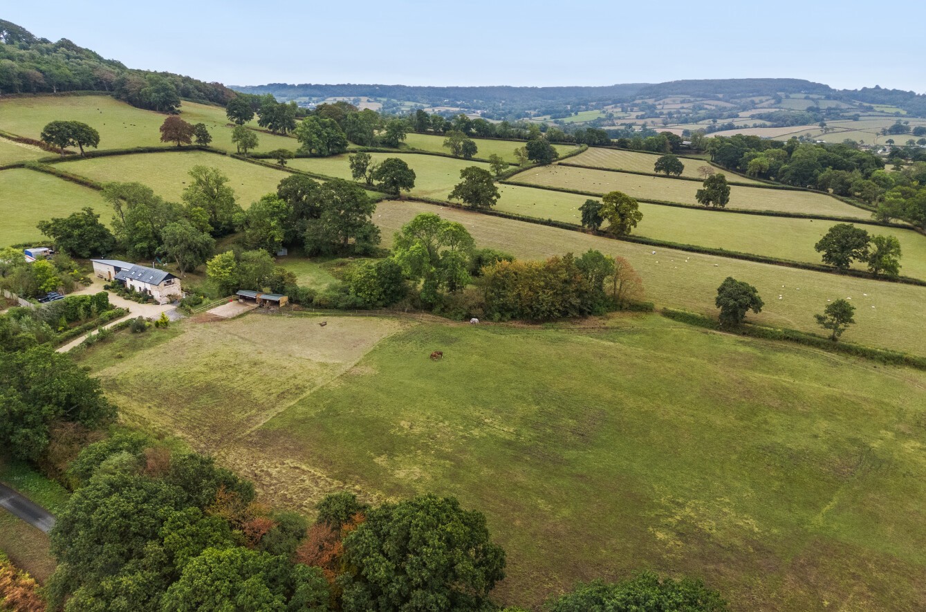 Culmstock, Cullompton, Devon image 1