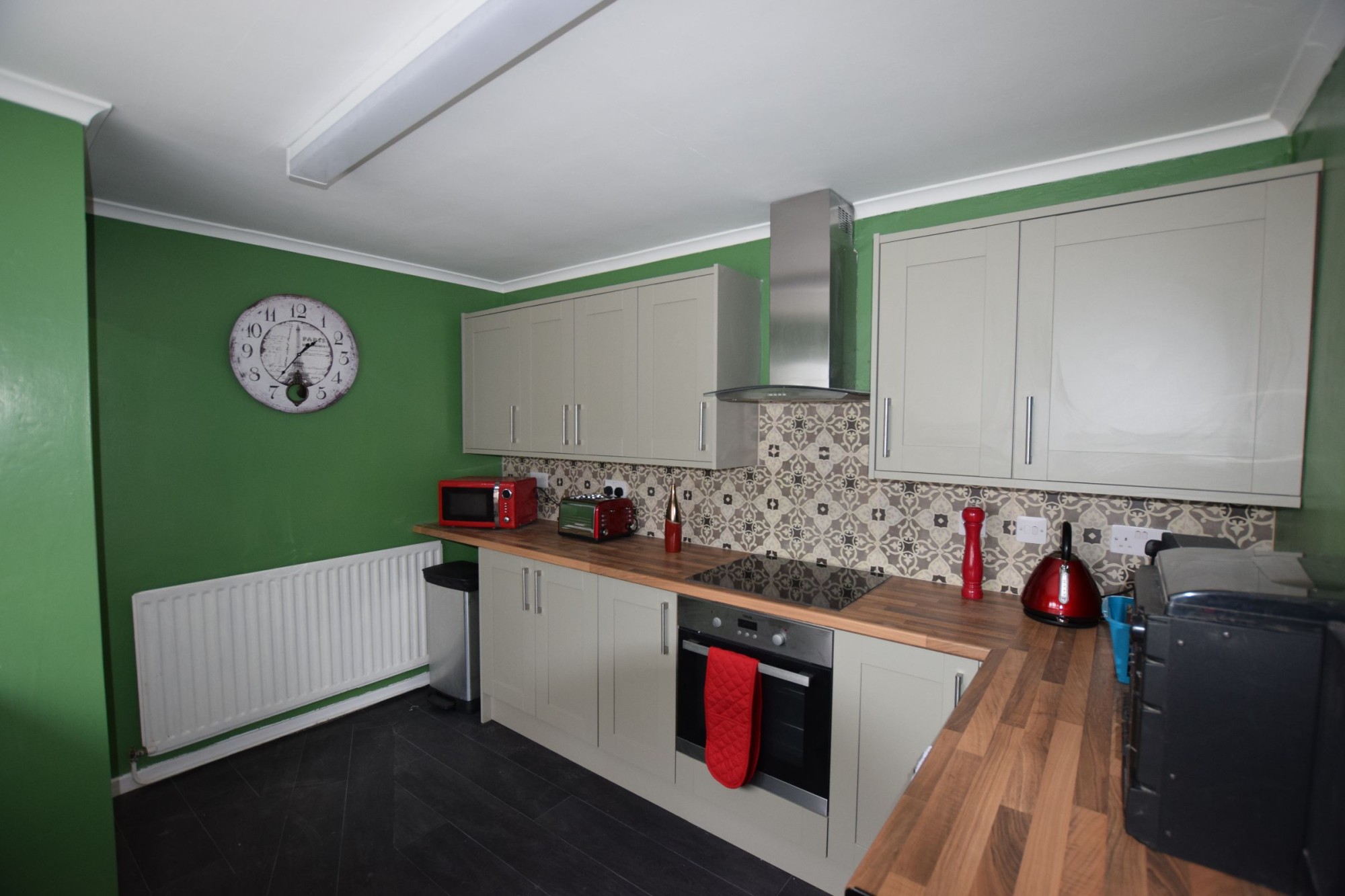 Room 1 image 4