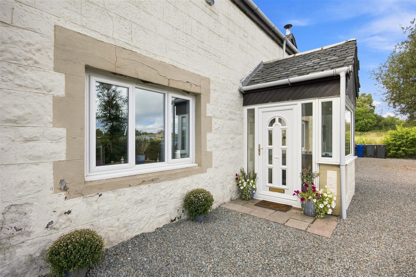 Loch Cottage  G66 5LA image 40
