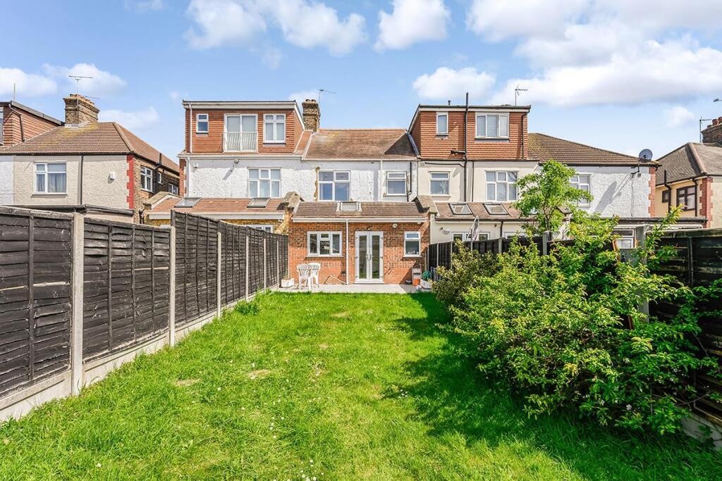 Old Church Road, London image 22