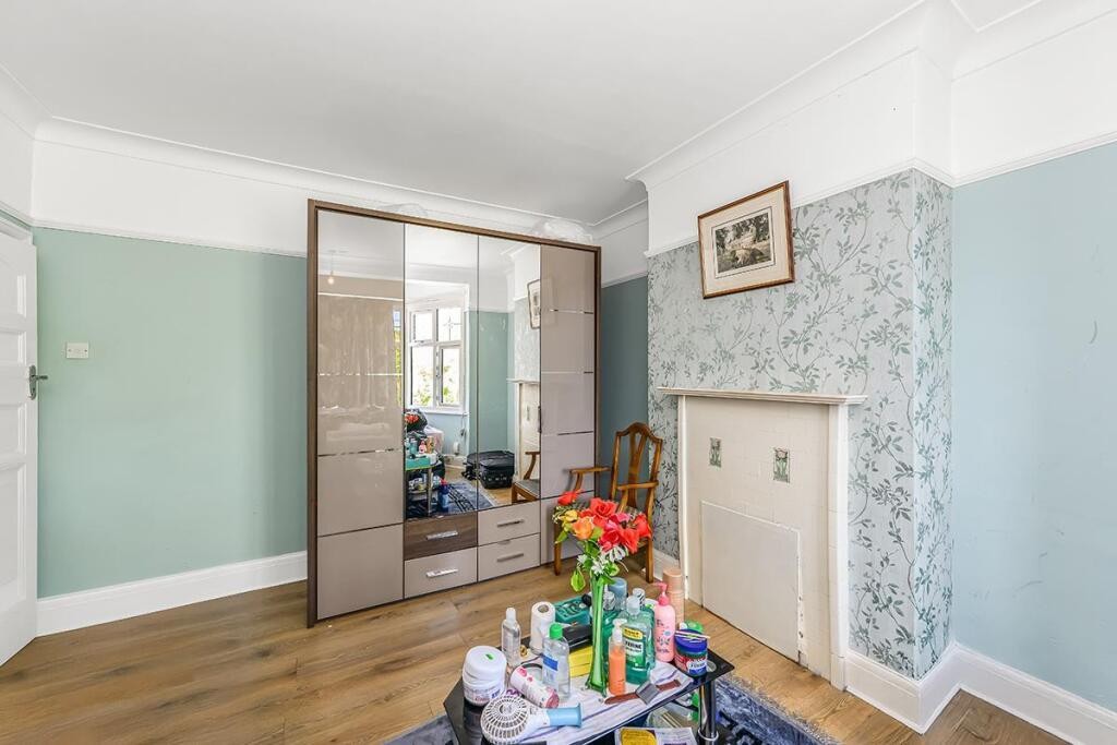 Old Church Road, London image 6