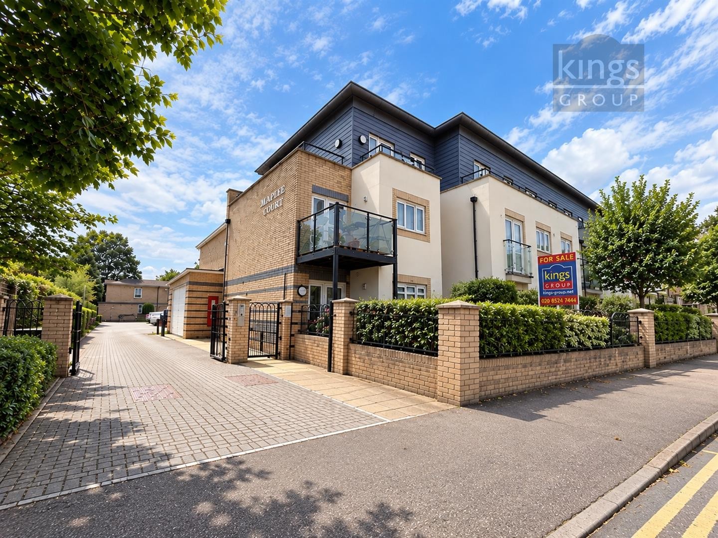 King Henry Lodge, Hall Lane image 1