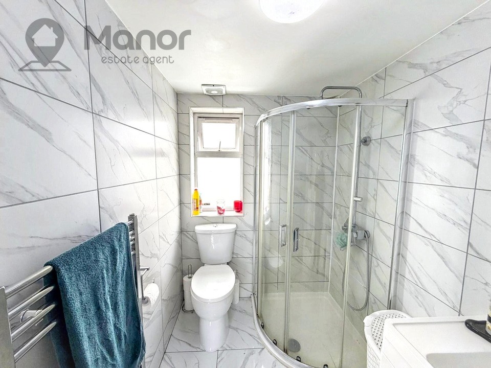 Westrow Drive, Barking, IG11 9BS image 23