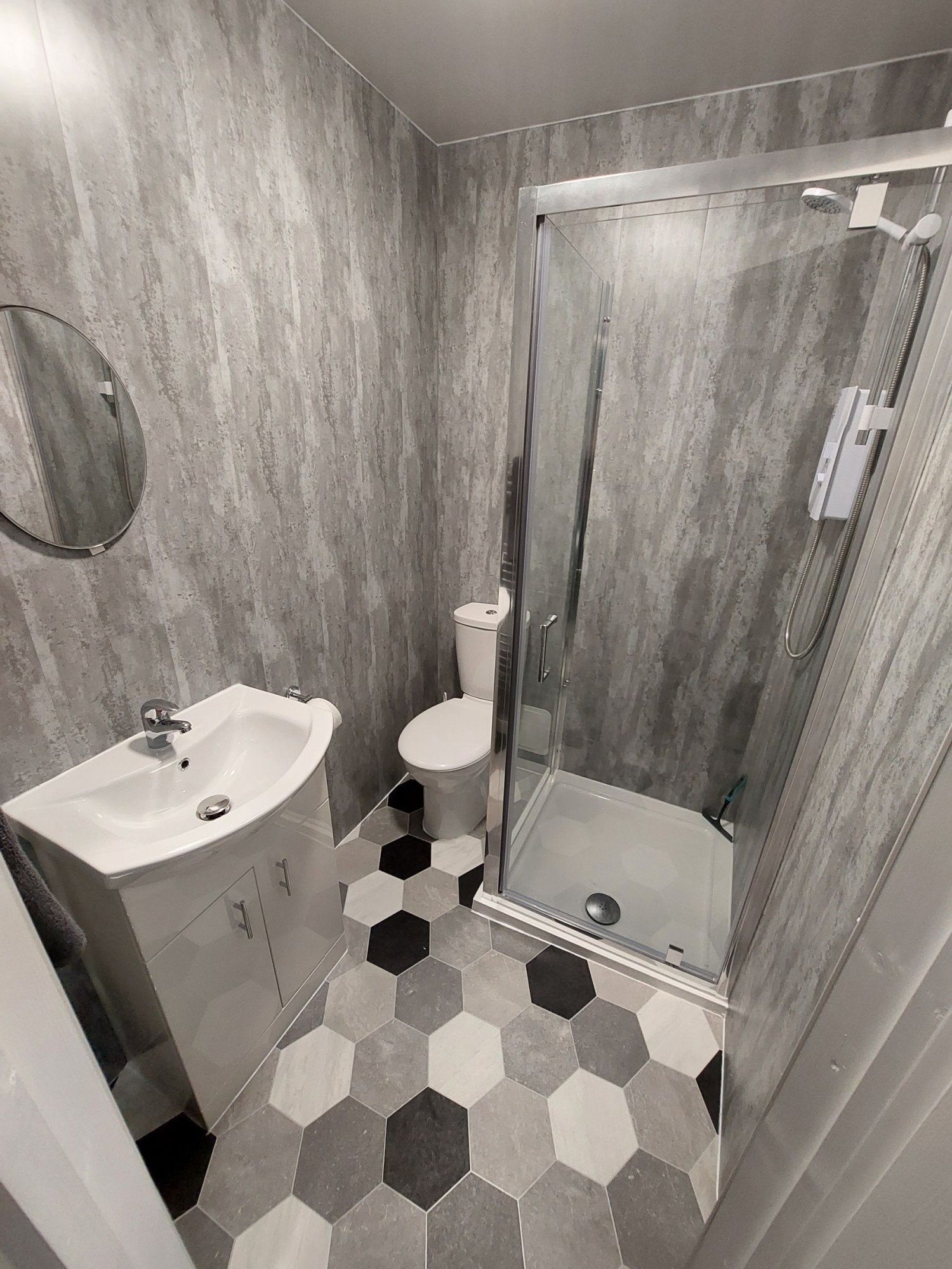Room 1 image 11