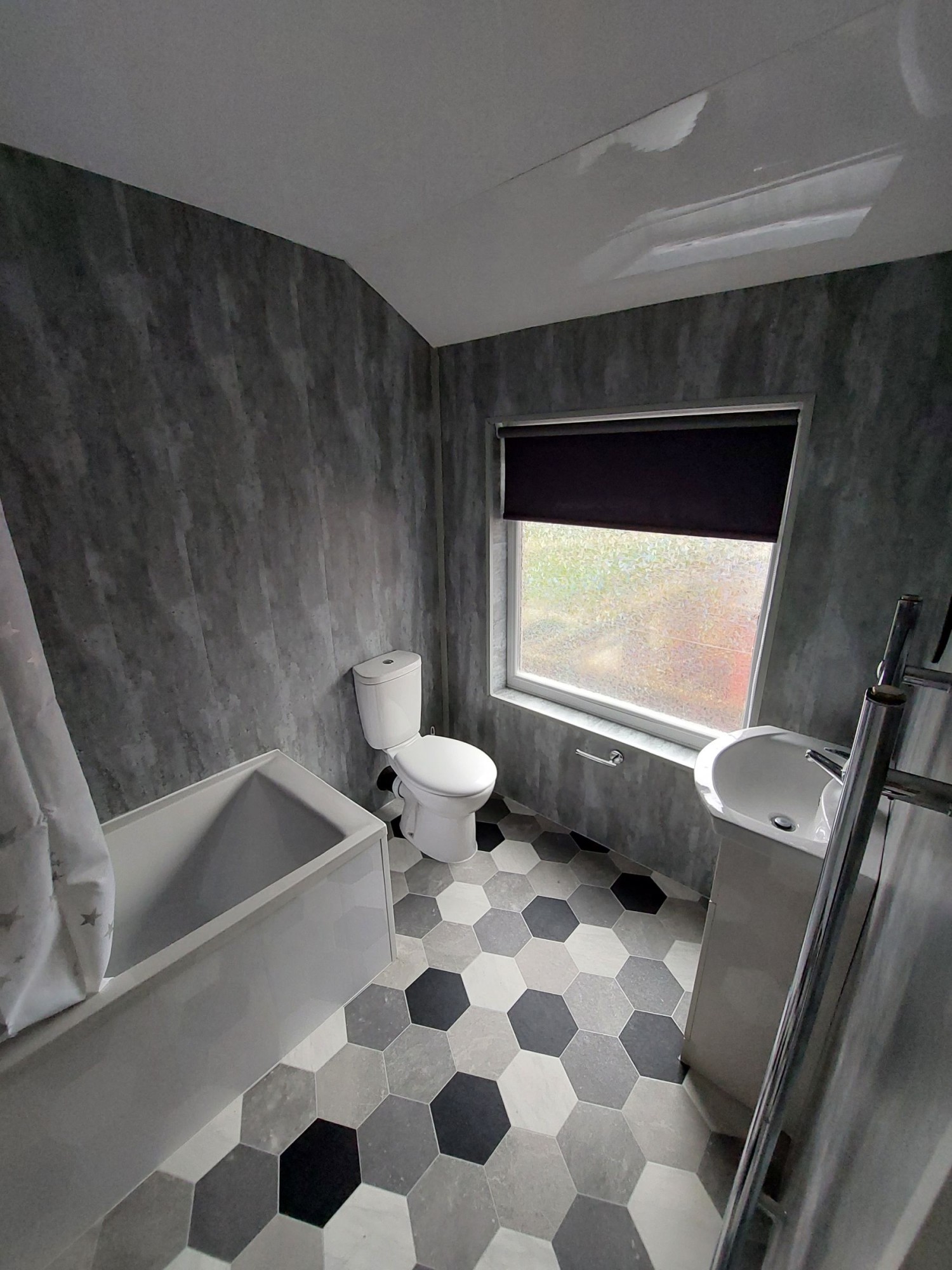Room 1 image 16