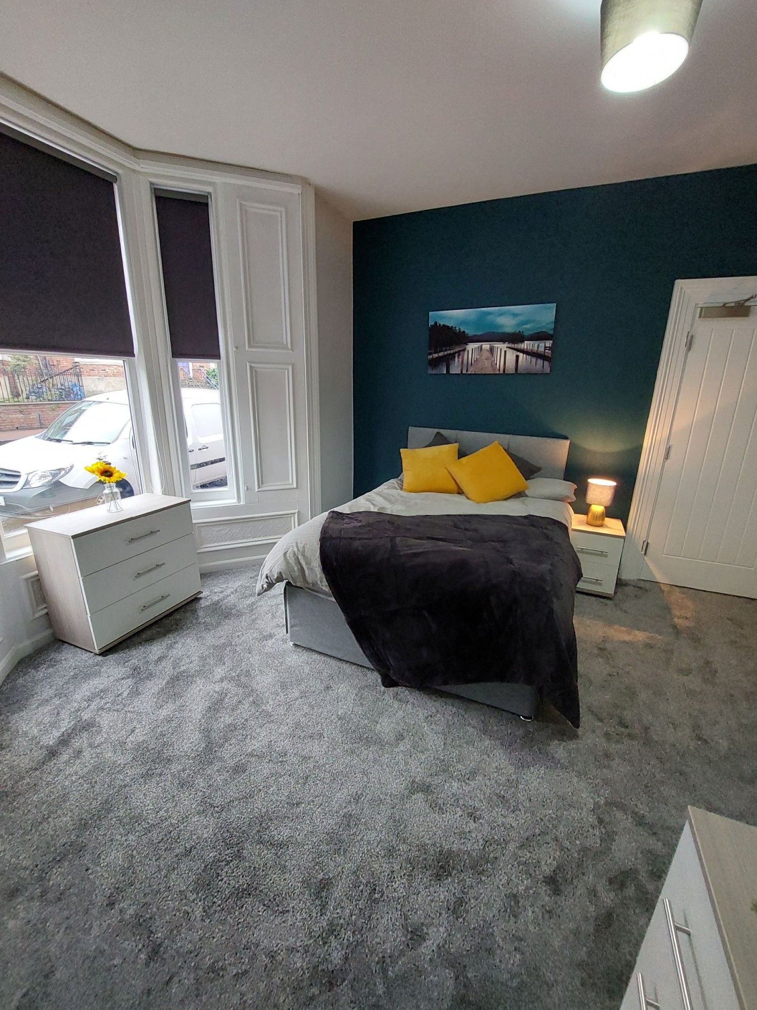 Room 1 image 8
