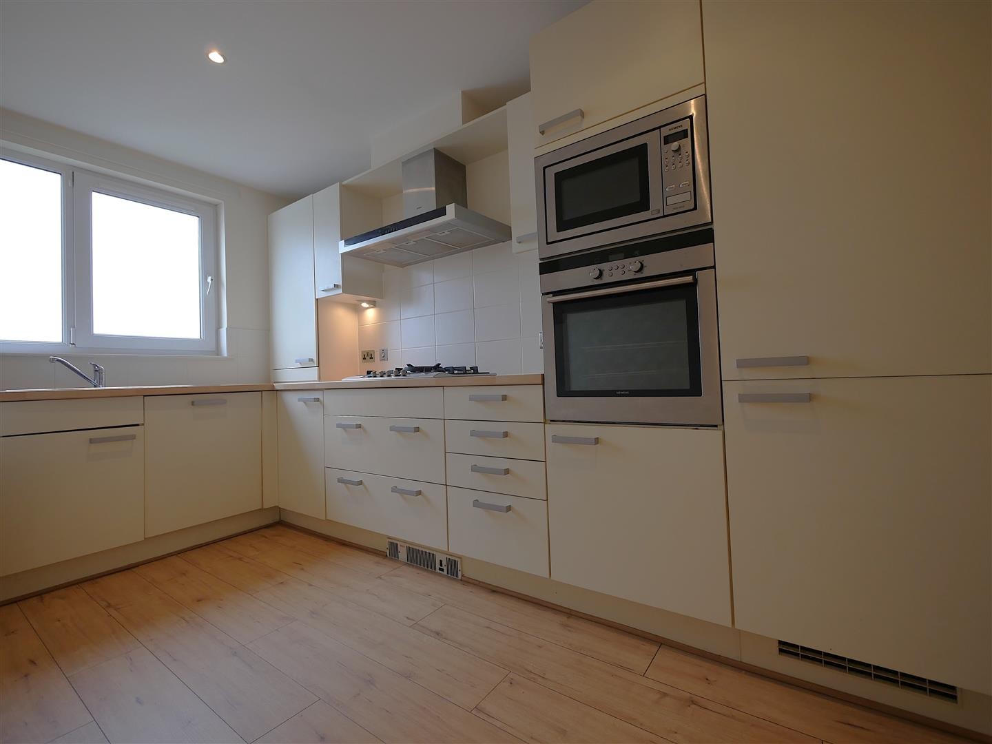 Cairnhill View,Bearsden image 3