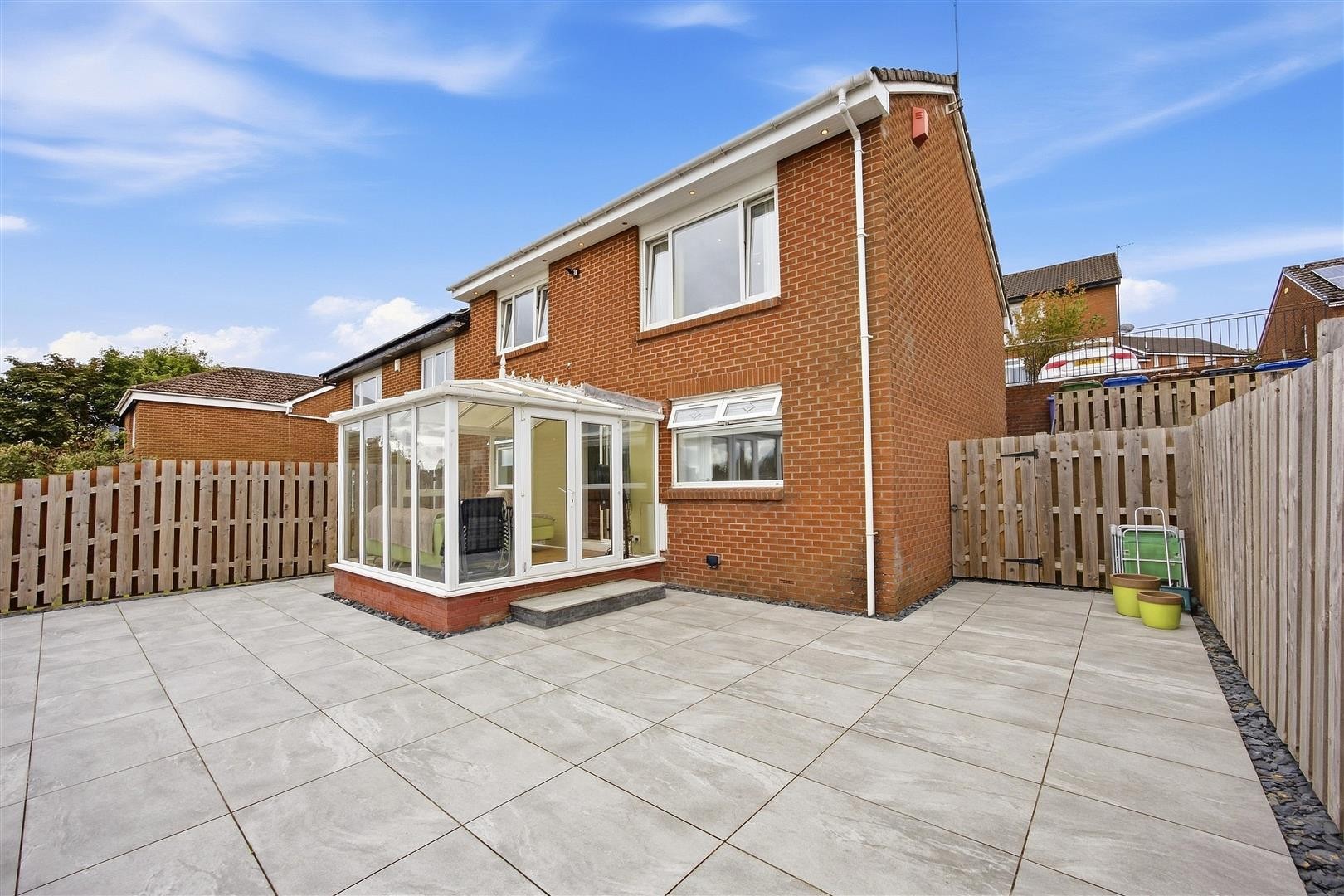 Lochview Crescent, Hogganfield image 1