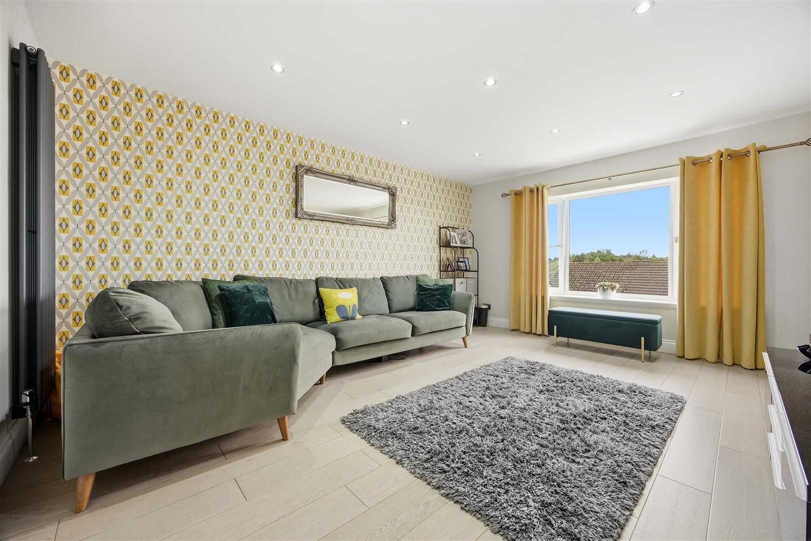 Lochview Crescent, Hogganfield image 4