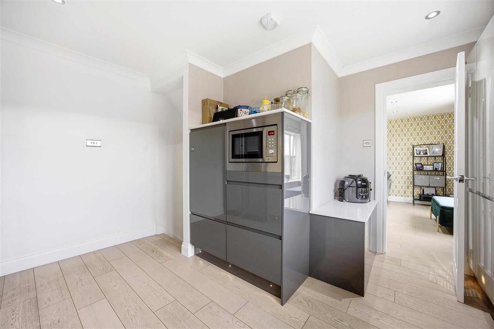 Lochview Crescent, Hogganfield image 9