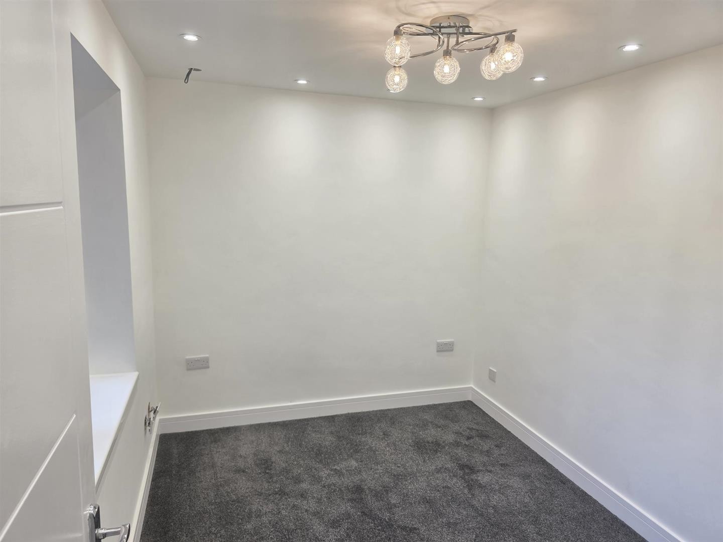 Mandeville Court, London image 5