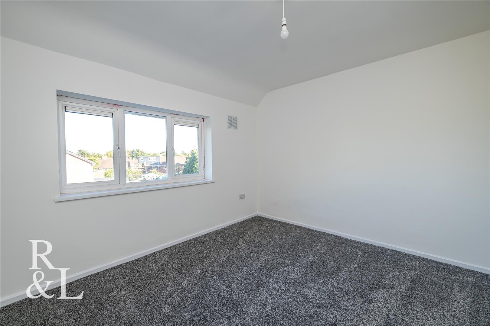 Westcroft Avenue, Underhill, Wolverhampton image 6