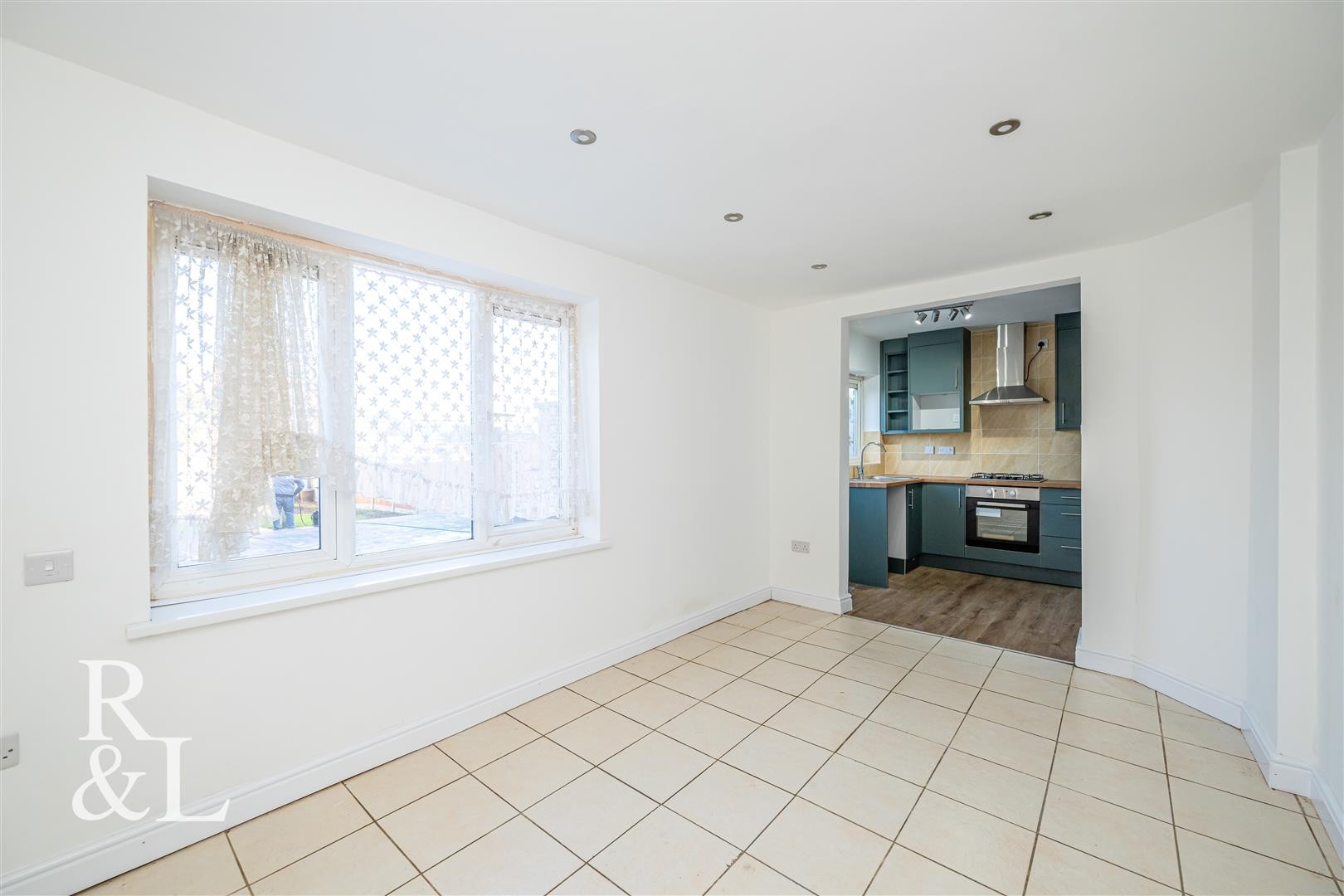 Westcroft Avenue, Underhill, Wolverhampton image 7