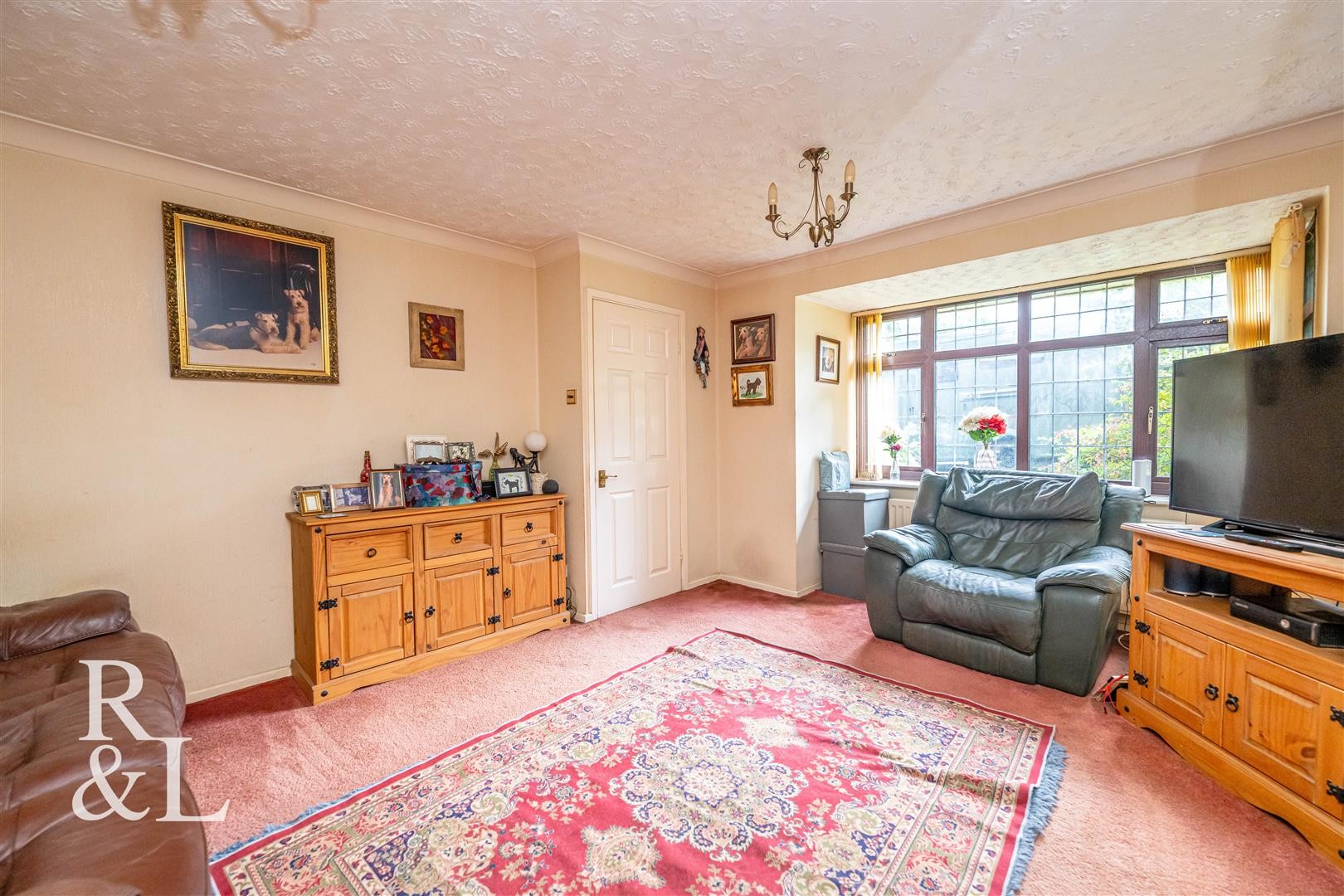 Tutbury Avenue, Perton, Wolverhampton image 2