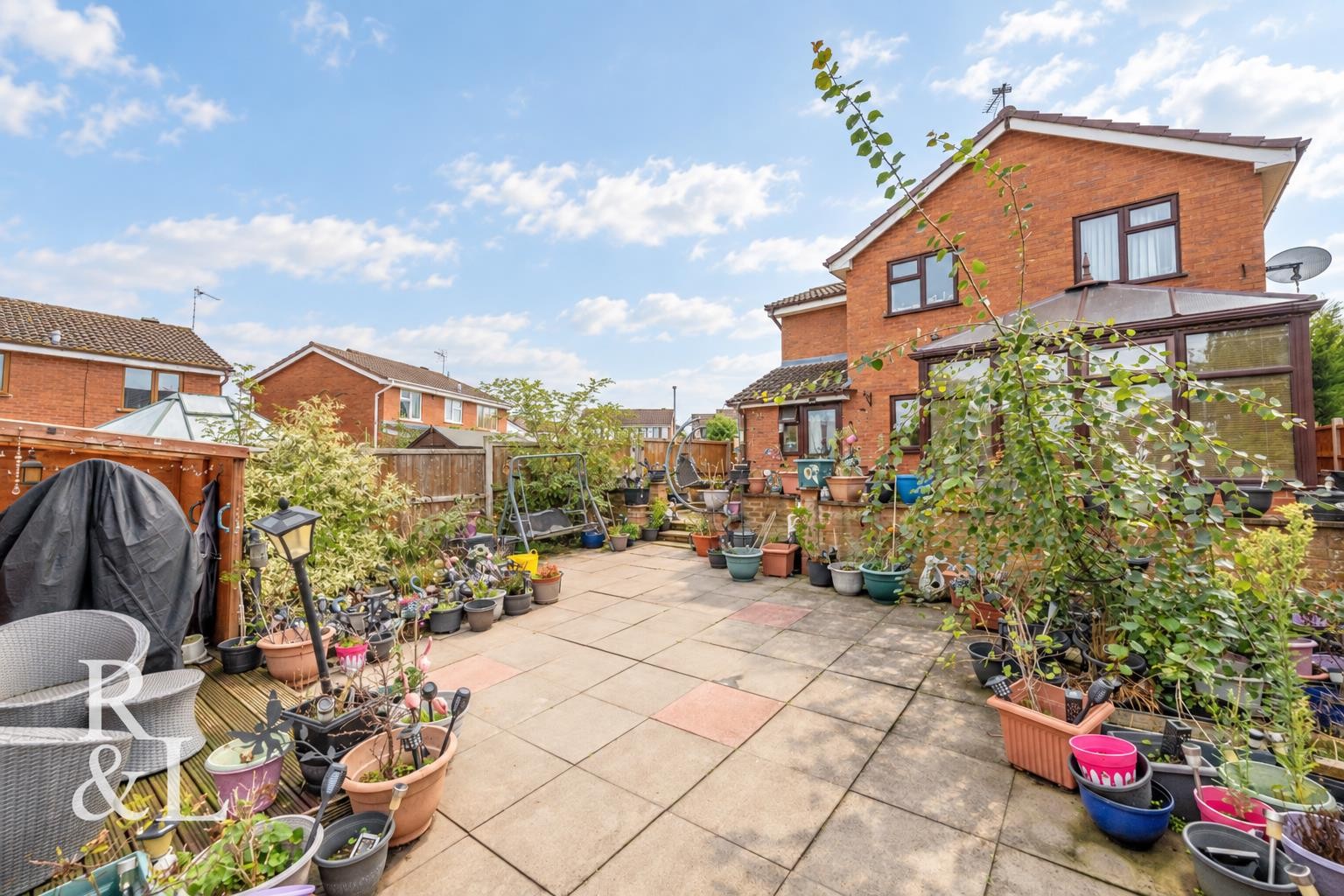 Tutbury Avenue, Perton, Wolverhampton image 3